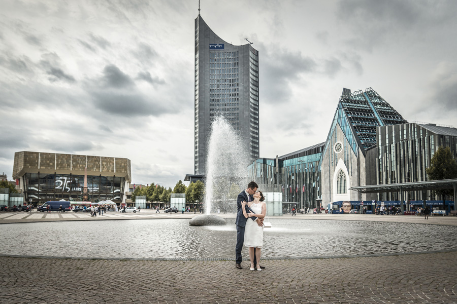 Die Hochzeitsfotografen Leipzig - Zu zweit durch Leipzig