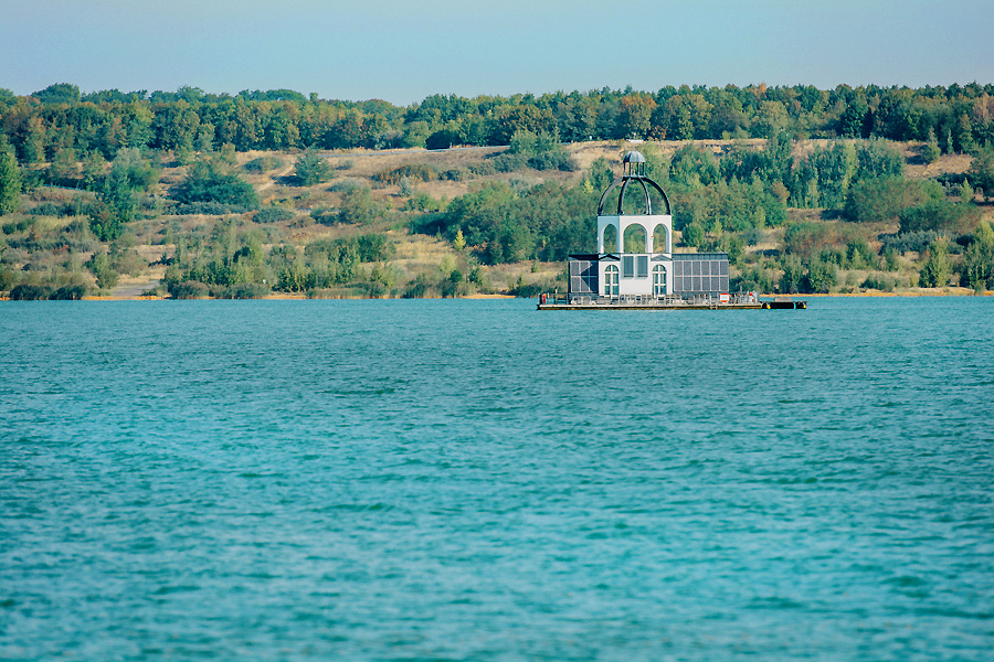 Störmthaler See schwimmende Kirche